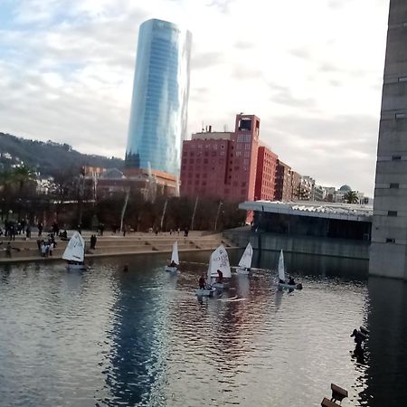 Coqueto Apartamento Frente Al Guggenheim Μπιλμπάο Εξωτερικό φωτογραφία